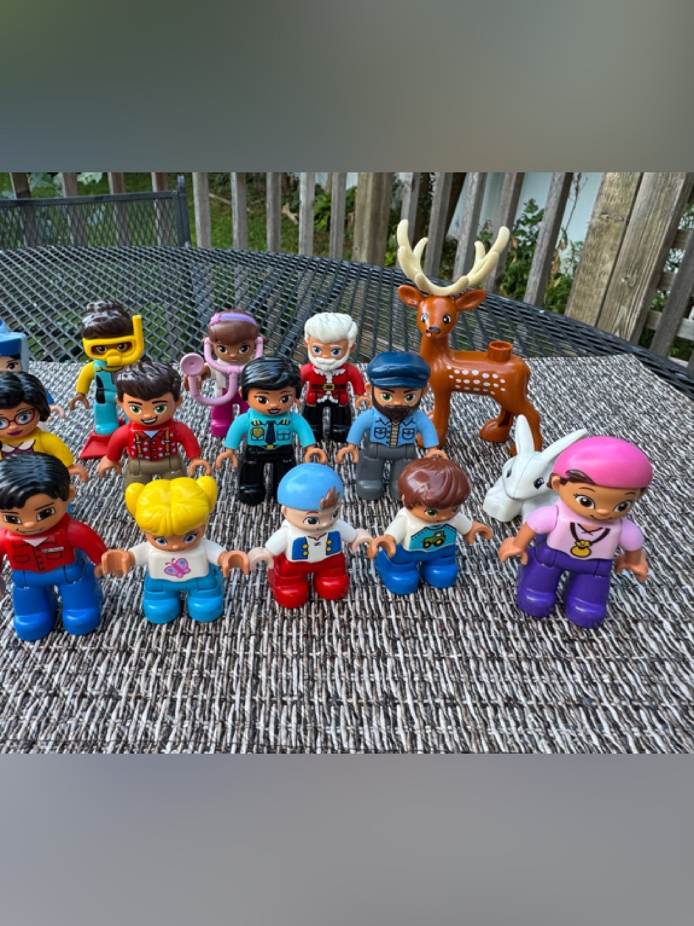 15 Duplo figures - Picture 2 of 7